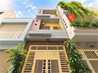 Bán nhà đoàn thị điểm  p. cầu kiệu  3 tầng  giá 3,5 tỷ  shr  công chứng ngay