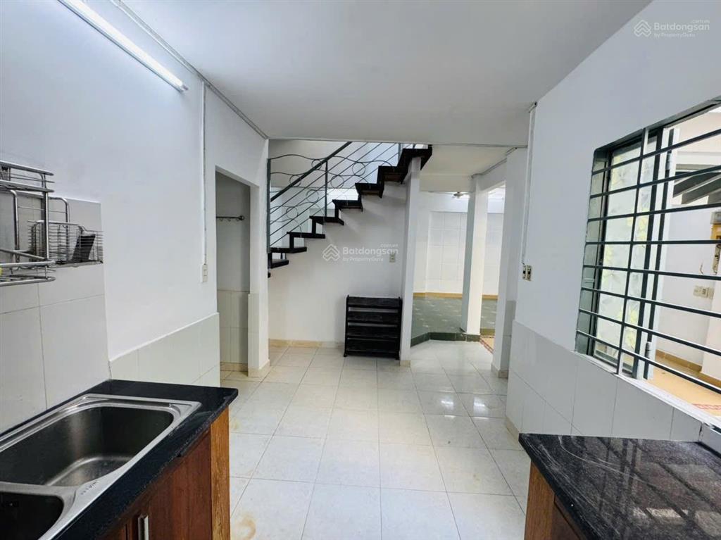 Chủ mệt mỏi cần ra gấp nhà đẹp văn cao, hẻm thông sát hẻm tải, giá chỉ 4.x tỷ