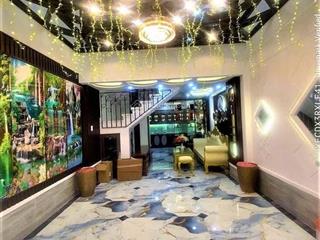 Siêu phẩm smart home gò vấp sân xe hơi 7 chỗ tặng bộ sưu tập rượu ngoại vip!