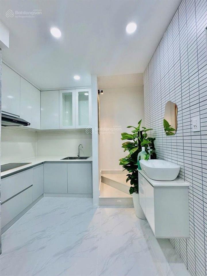 Chiếc nhà nhỏ dễ thương nhà mới tinh  giáp q.1  hxh đổ cửa  shr chính chủ  chỉ 3.x tỷ
