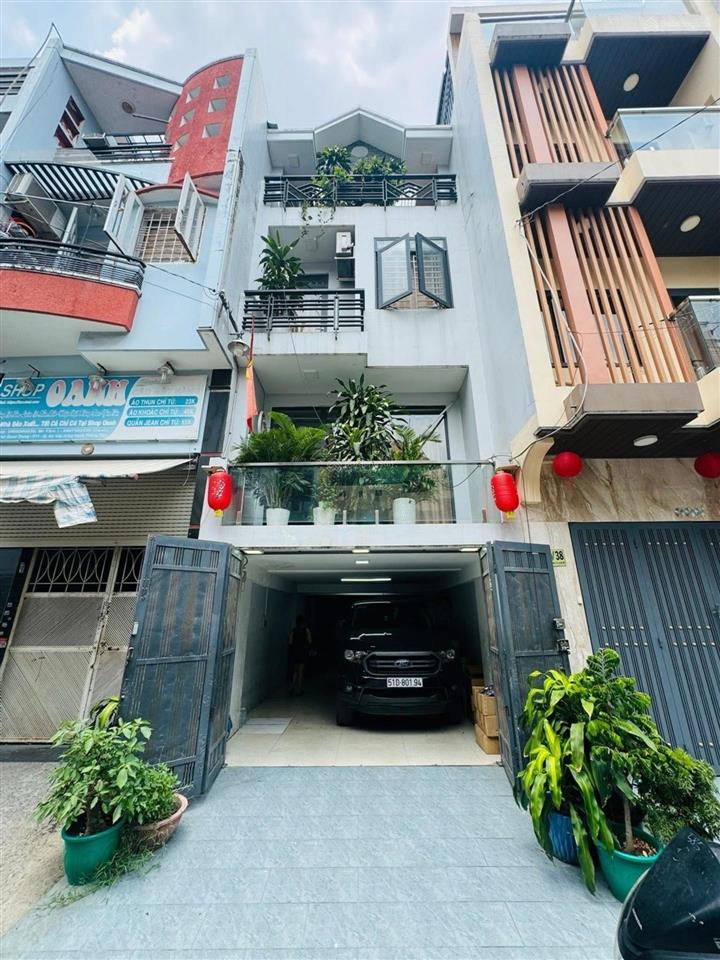 Khu bàn cờ chợ hạnh thông tây, gò vấp, 4x17, 1 trệt, 3 lầu, xe hơi đỗ cửa ngày đêm. 9.7tỷ