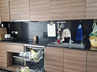 Chính chủ bán căn hộ tầng trung đẹp full nội thất hướng mát