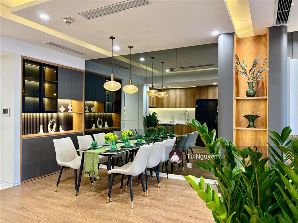 Chính chủ bán căn 2 phòng ngủ, 68m2 seasons avenue mỗ lao. giá 6 tỷ