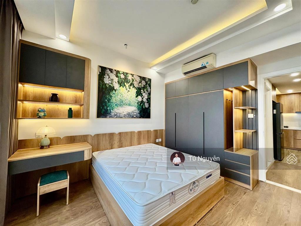 Chính chủ bán căn 2 phòng ngủ, 68m2 seasons avenue mỗ lao. giá 6 tỷ