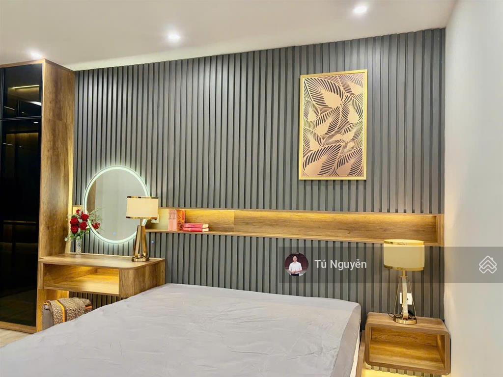 Chính chủ bán căn 2 phòng ngủ 90m2 54 hạ đình. giá 5.5 tỷ