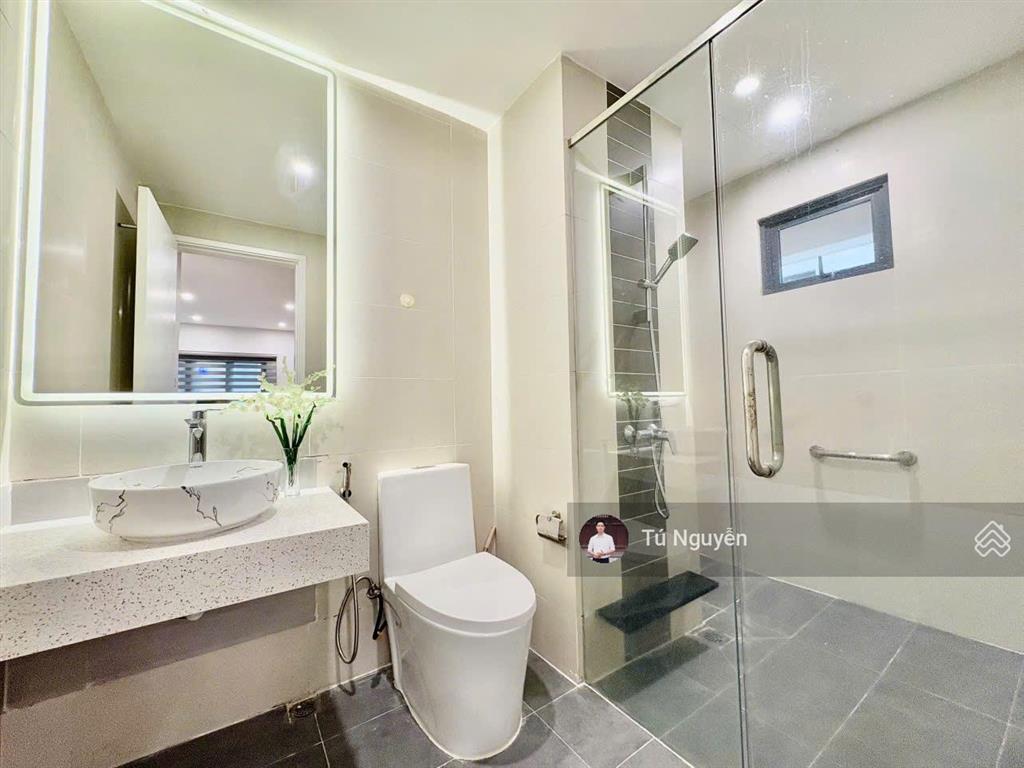 Chính chủ bán căn 2 phòng ngủ 90m2 54 hạ đình. giá 5.5 tỷ
