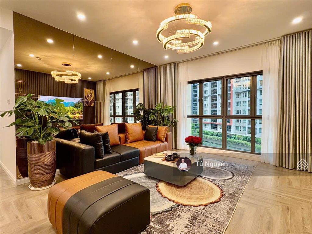 Chính chủ bán căn 2 phòng ngủ 90m2 54 hạ đình. giá 5.5 tỷ