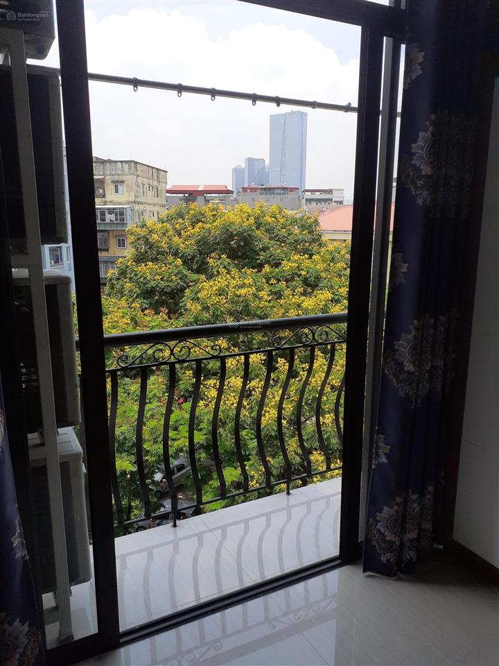 Cho thuê căn hộ chung cư studio tầng 6.