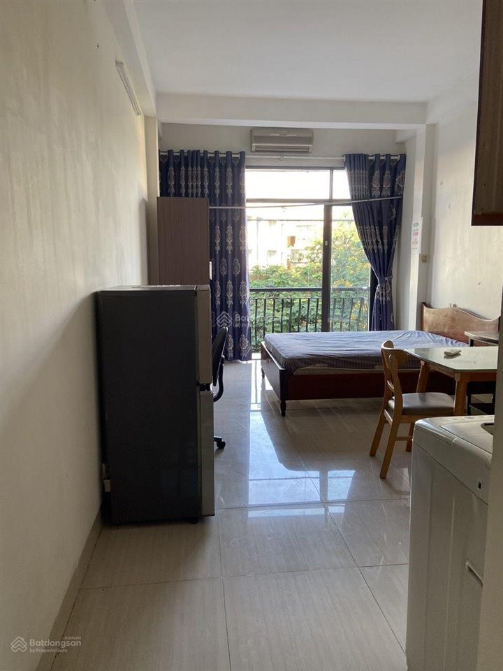 Cho thuê căn hộ chung cư studio tầng 6.