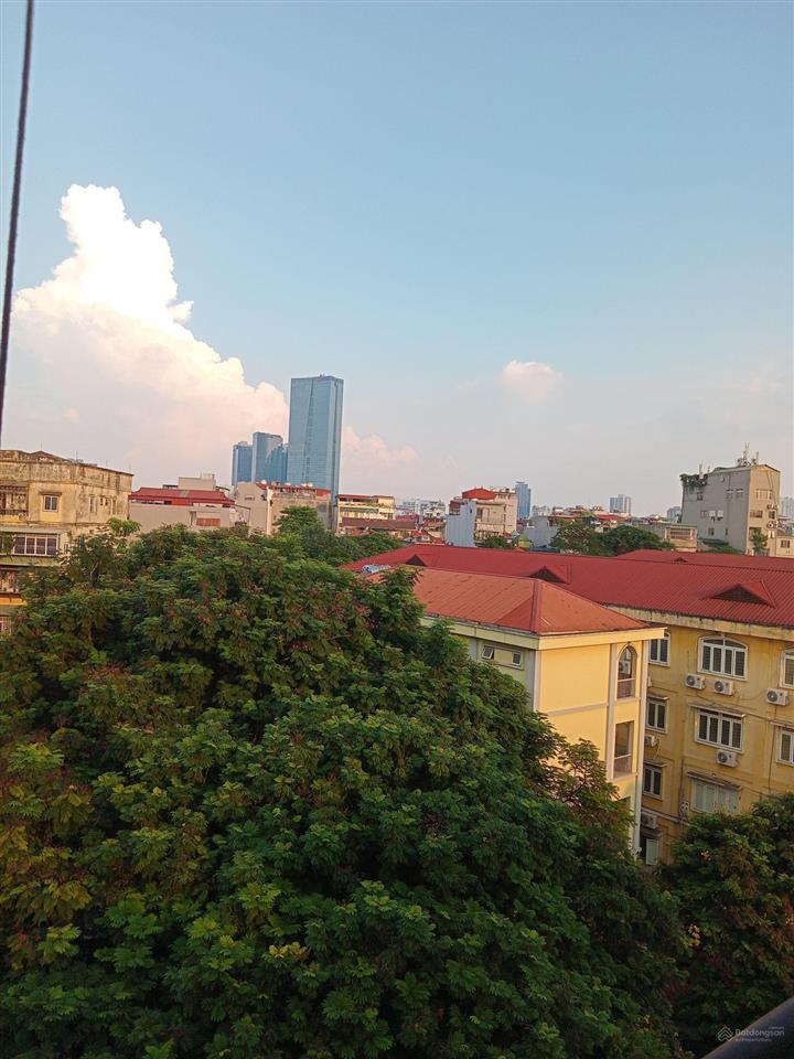 Cho thuê căn hộ chung cư studio tầng 6.