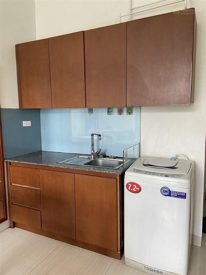 Cho thuê căn hộ chung cư studio tầng 6.