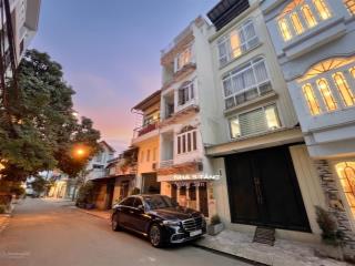 Chỉ 4,55 tỷ nhà 5 tầng ngang 3,5m mặt tiền đường số q.7 (cũ)