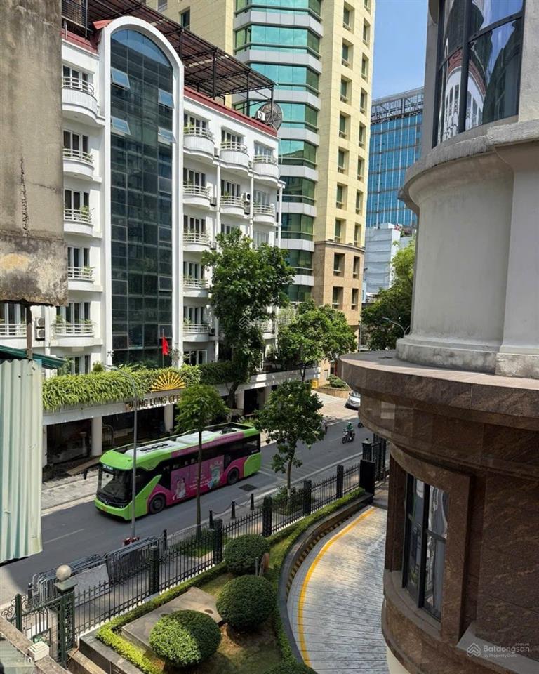 Homestay lô góc view phố vip lê phụng hiểu tôn đản dòng tiền ổn định