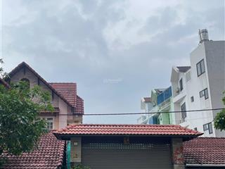 Nhà biệt thự 739m2, có phần dư ở bờ kè không có trên giấy