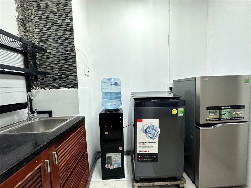 Hình thật giá thật, 1 phòng ngủ ngăn bếp, giặt riêng, ngay khu ẩm thực phan xích long, giáp quận 1