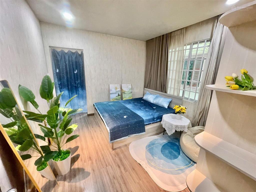 Căn hộ 1pn ngăn bếp 2 cửa sổ trời  giặt riêng  ngay công viên lê văn tám  chợ tân định  đh ueh