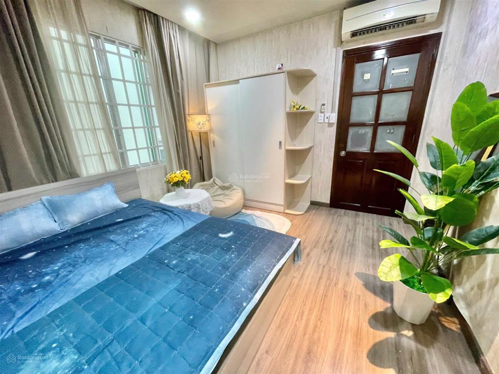 Căn hộ 1pn ngăn bếp 2 cửa sổ trời  giặt riêng  ngay công viên lê văn tám  chợ tân định  đh ueh