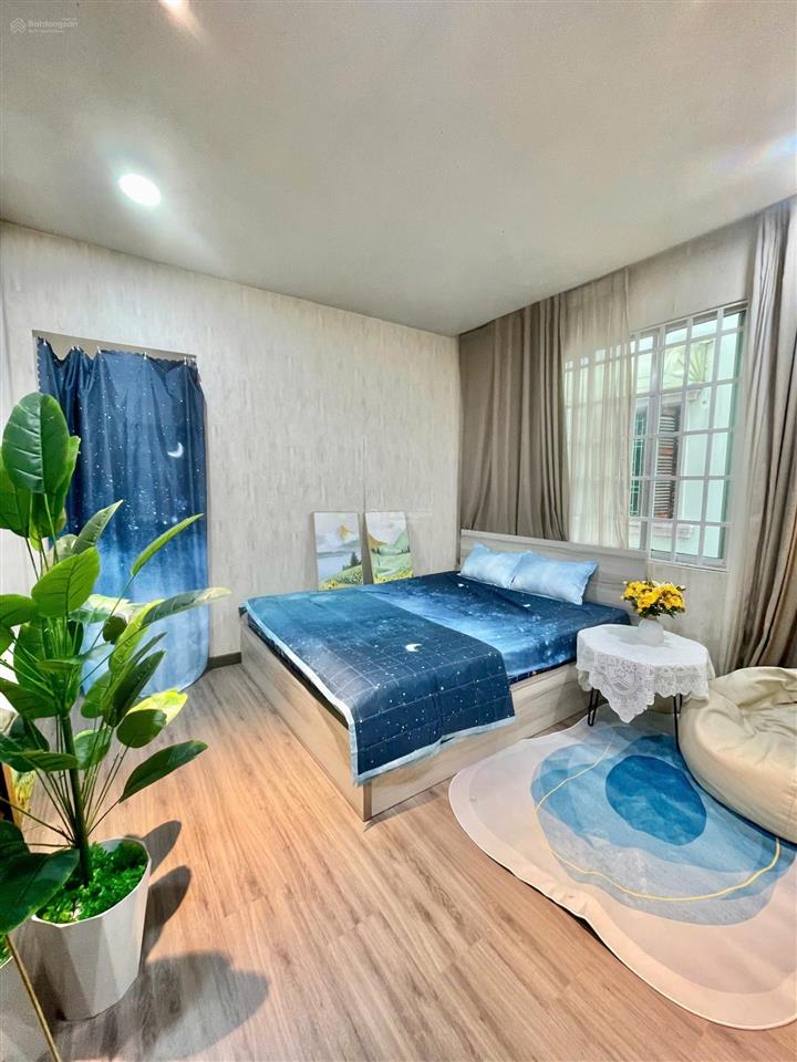 Căn hộ 1pn ngăn bếp 2 cửa sổ trời  giặt riêng  ngay công viên lê văn tám  chợ tân định  đh ueh