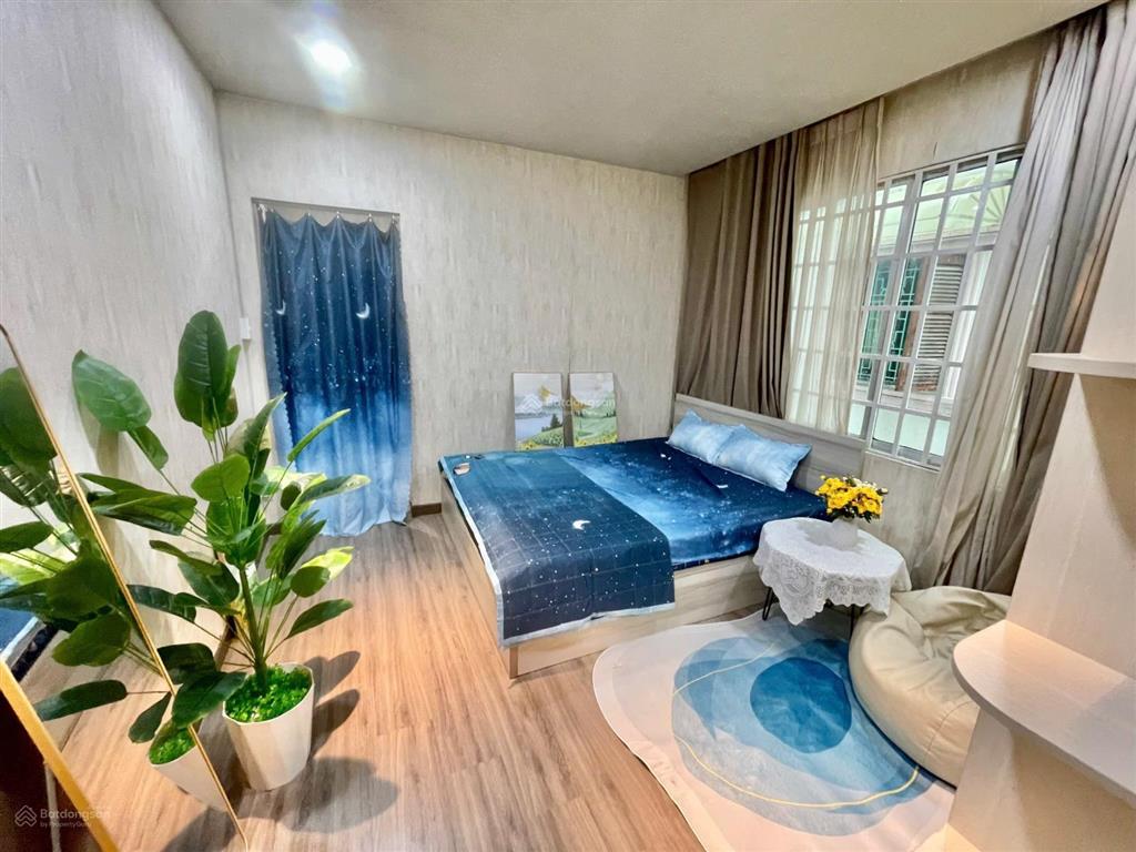 Căn hộ 1pn ngăn bếp 2 cửa sổ trời  giặt riêng  ngay công viên lê văn tám  chợ tân định  đh ueh