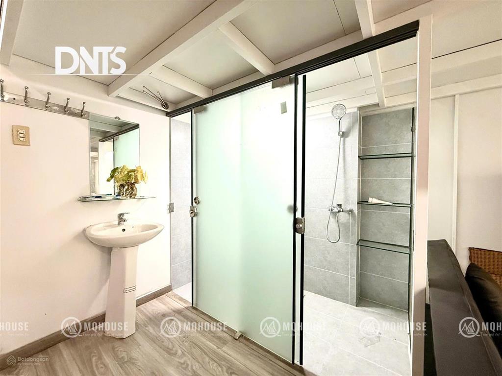 Duplex tách bếp  ban công  giặt riêng  ngay công viên tao đàn  ngã 6 phù đổng  ở được 3 người