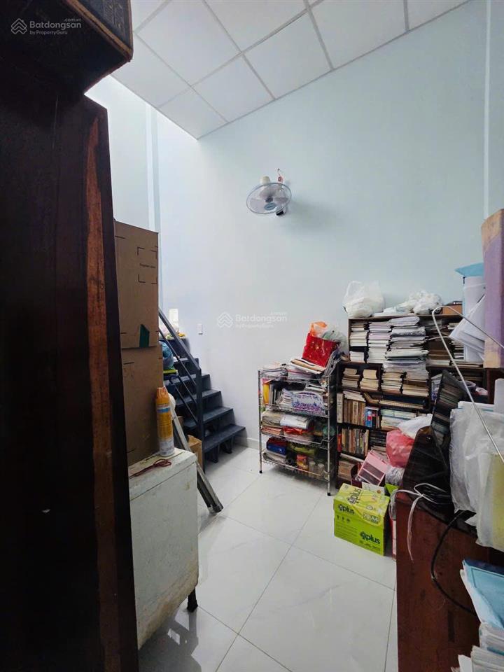 Chủ kẹt bán 2 tỷ 400. nhà 45m2 hẻm 6m nguyễn phúc nguyên. xây 4 tầng, sổ hồng sẵn, gần ga sài gòn