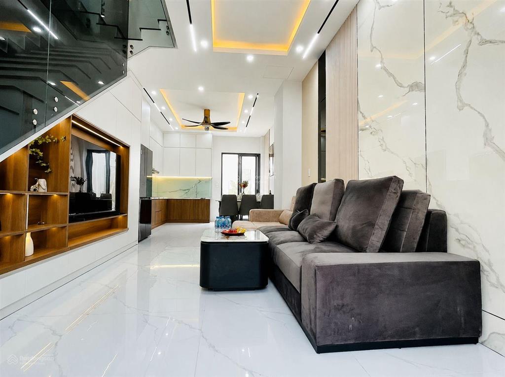 Chính chủ bán nhà lê đức thọ, p.17, q.gò vấp giá chỉ 3,2 tỷ
diện tích 54m, hẻm xe hơi 5m2,shr