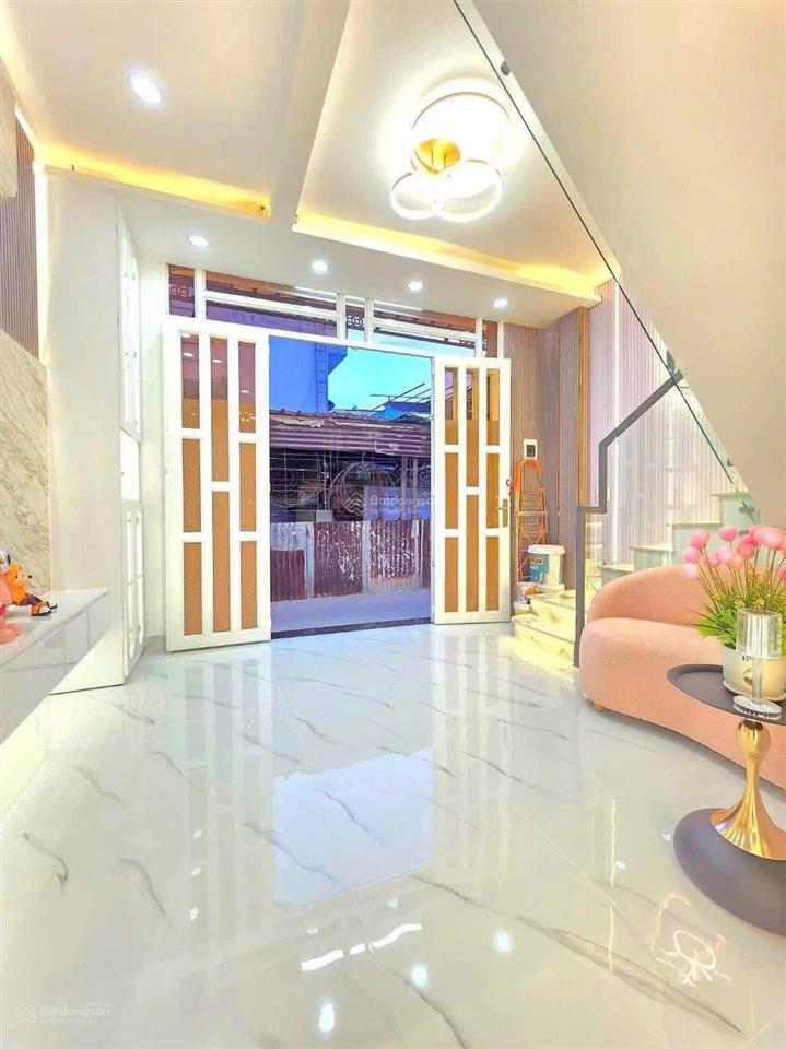Chỉ với 2 tỷ 8 đã sở hữu ngay nhà gò vấp, đường nguyễn kiệm, p.3.
hẻm 3,4m xe ra vào thoải mái, shr