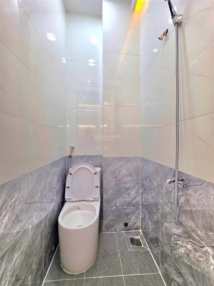 Chỉ với 2 tỷ 8 đã sở hữu ngay nhà gò vấp, đường nguyễn kiệm, p.3.
hẻm 3,4m xe ra vào thoải mái, shr