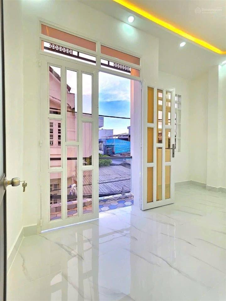 Chỉ với 2 tỷ 8 đã sở hữu ngay nhà gò vấp, đường nguyễn kiệm, p.3.
hẻm 3,4m xe ra vào thoải mái, shr