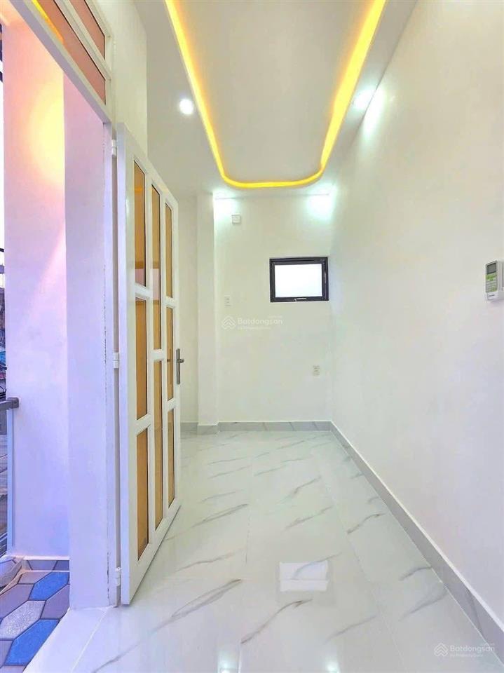 Chỉ với 2 tỷ 8 đã sở hữu ngay nhà gò vấp, đường nguyễn kiệm, p.3.
hẻm 3,4m xe ra vào thoải mái, shr