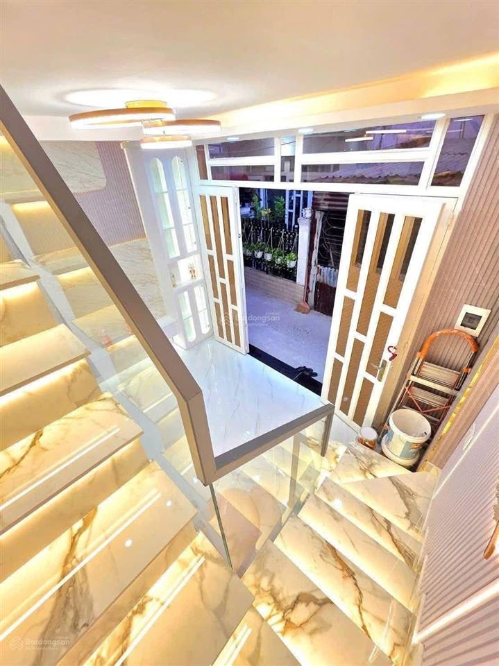 Chỉ với 2 tỷ 8 đã sở hữu ngay nhà gò vấp, đường nguyễn kiệm, p.3.
hẻm 3,4m xe ra vào thoải mái, shr