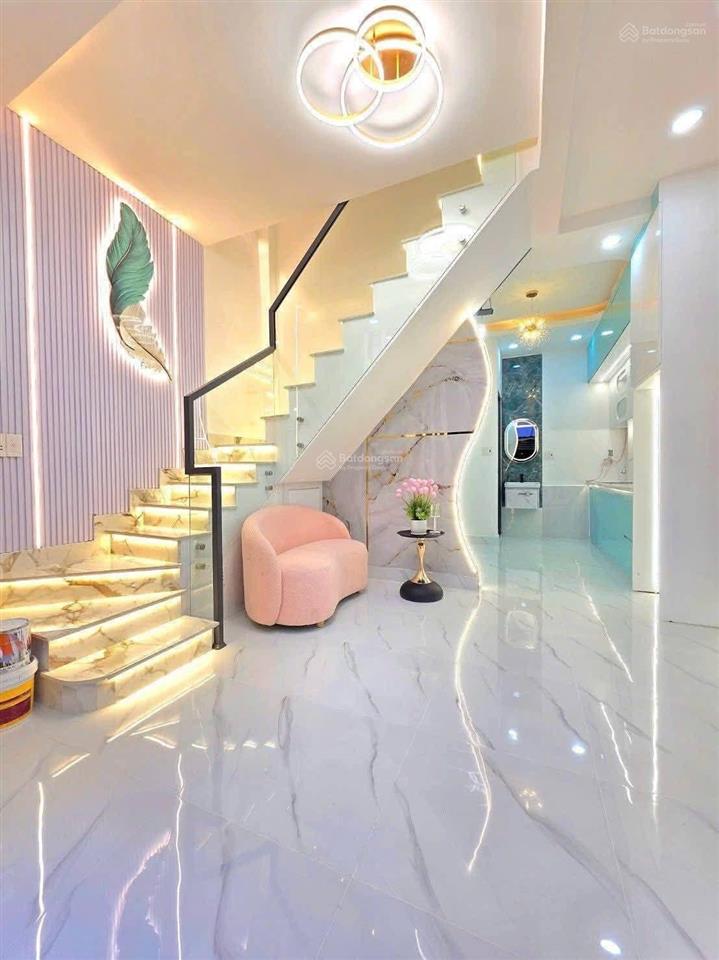 Chỉ với 2 tỷ 8 đã sở hữu ngay nhà gò vấp, đường nguyễn kiệm, p.3.
hẻm 3,4m xe ra vào thoải mái, shr