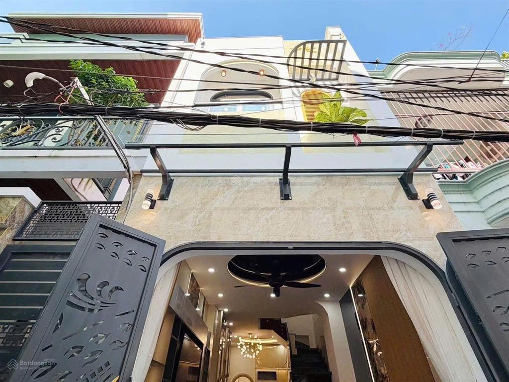 Chủ nhà định cư mỹ bán gắp nhà 2 tỷ 450,gò vấp,dt 45m,hxh 3,7m thông ra đường nguyễn văn công,shr.