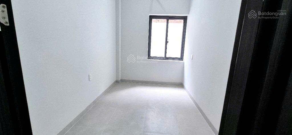 Nhà mới 3tầng  hxh 4m  76m2(4.7x17)  quốc lộ 13  kế vạn phúc city  p. hbp thủ đức  giá 6.9tỷ