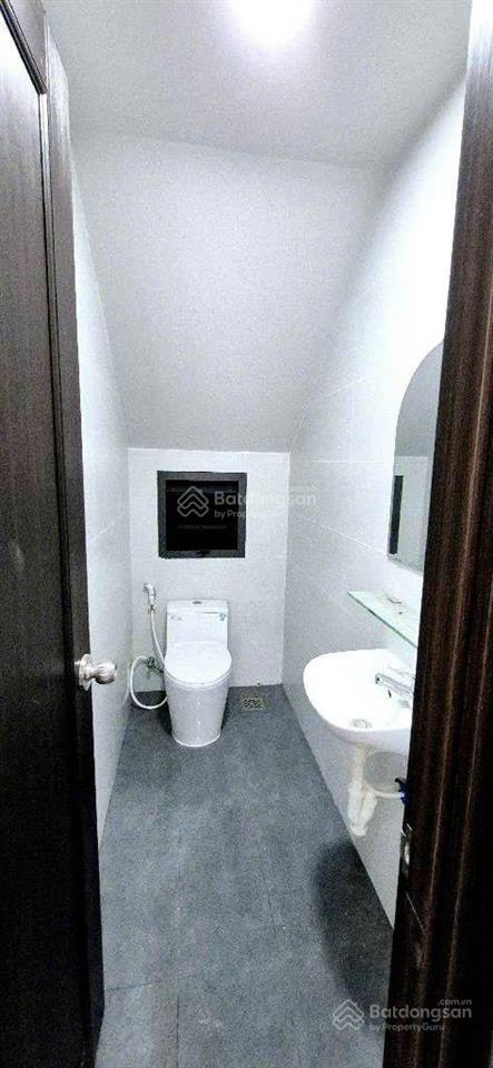 Nhà mới 3tầng  hxh 4m  76m2(4.7x17)  quốc lộ 13  kế vạn phúc city  p. hbp thủ đức  giá 6.9tỷ