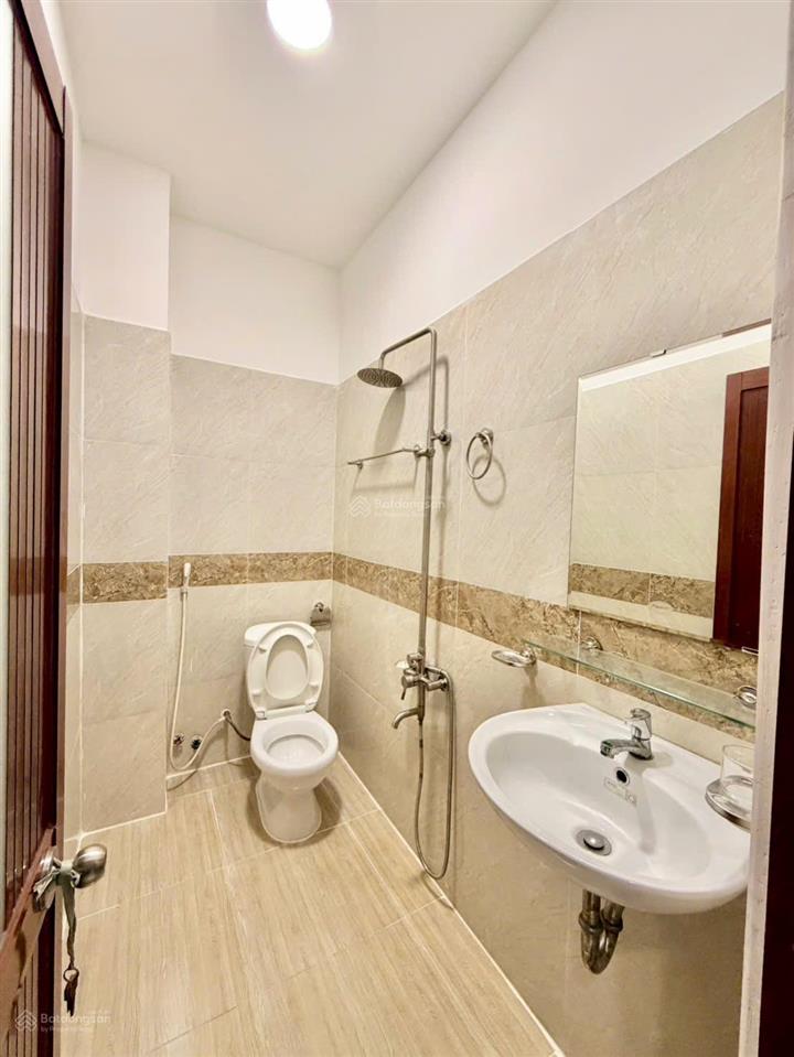 Cho thuê nhà mới khu tên lửa 4 tấm mặt tiền kinh doanh 4x19m giá 18 triệu  0971 848 ***