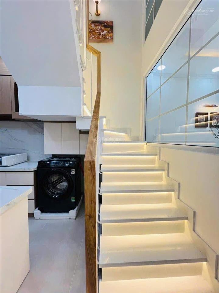 Cần bán gấp nhà đường cô giang , quận 1 giá 3tỷ420 gần nút giao ra cầu ông lãnh, diện tích 42m2