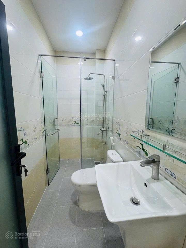 Cần bán gấp nhà vạn kiếp,bình thạnh,gần khu phố ẩm thực, vị trí đẹp.diện tích 52m2,sổ hồng riêng