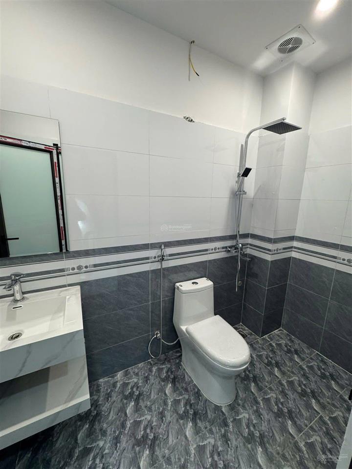 Chủ đi nước ngoài cần bán gấp nhà nguyễn thông,quận 3 .gần bệnh viện quận 3.diện tích 48m2.shr