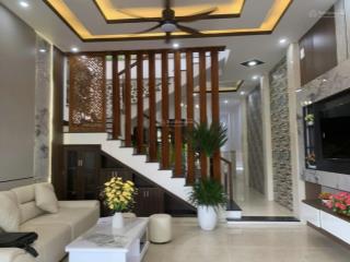 Bán gấp nhà đường nguyễn sơn hà,quận 3 ,gần bv từ dũ ,diện tích 53m2,giá 3tỷ420,sổ hồng riêng