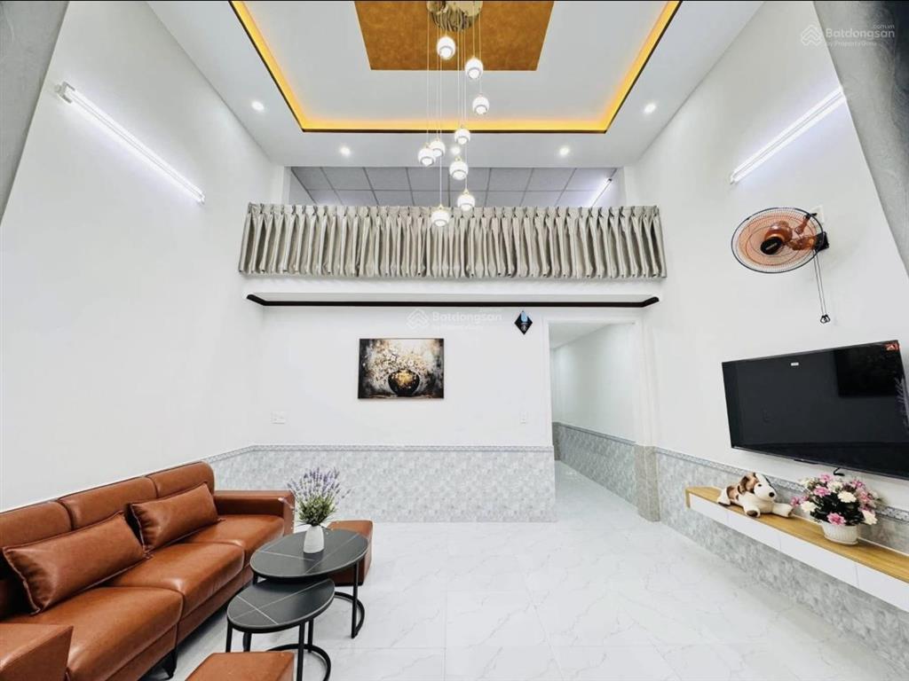 Chủ đi xa cần bán gấp nhà đường trần văn dư, quận tân bình, nhà gần sân bay, dt 50m2, shr