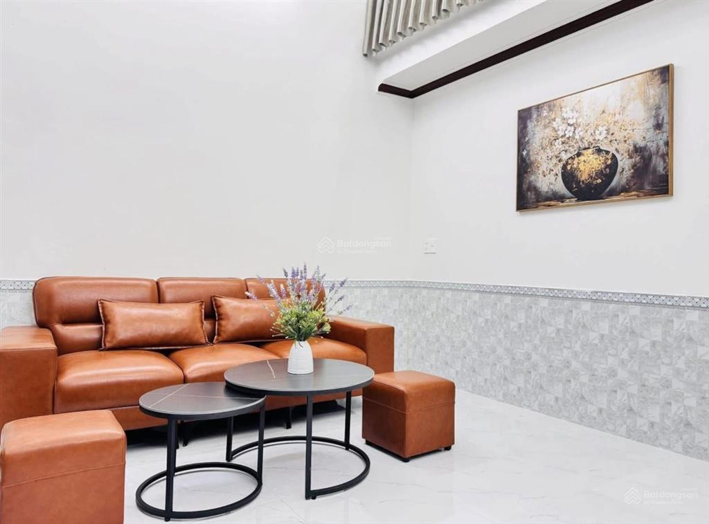 Chủ đi xa cần bán gấp nhà đường trần văn dư, quận tân bình, nhà gần sân bay, dt 50m2, shr