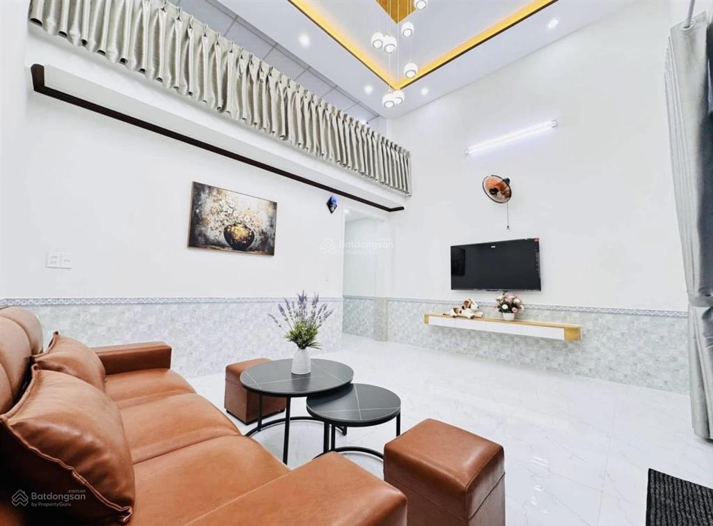 Chủ đi xa cần bán gấp nhà đường trần văn dư, quận tân bình, nhà gần sân bay, dt 50m2, shr