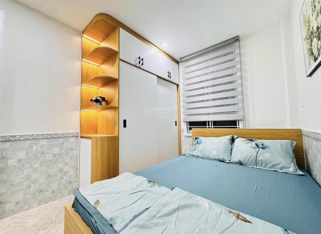 Chủ đi xa cần bán gấp nhà đường trần văn dư, quận tân bình, nhà gần sân bay, dt 50m2, shr