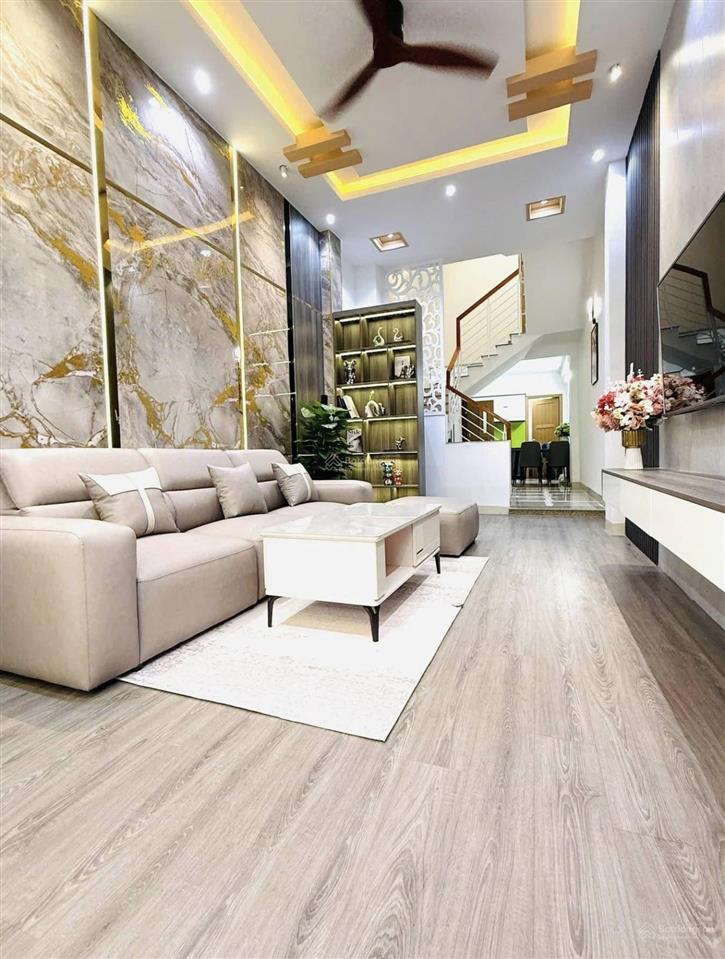 Bán gấp nhà đường trường sa,quận tân bình ,nhà gần chợ cách 300m,dt 48m2,giá 2tỷ290,shr