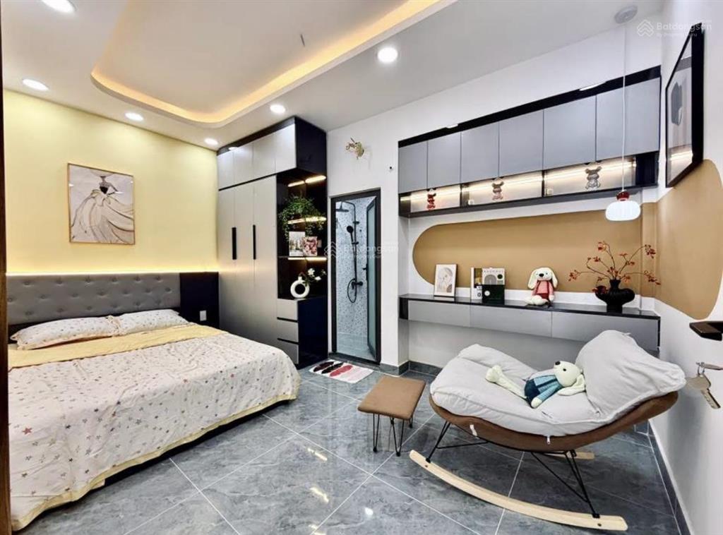 Bán gấp nhà đường nguyễn thị minh khai,quận 3 ,vị trí đẹp khu vực gần tttp,dt 48m2,giá 2tỷ980,shr