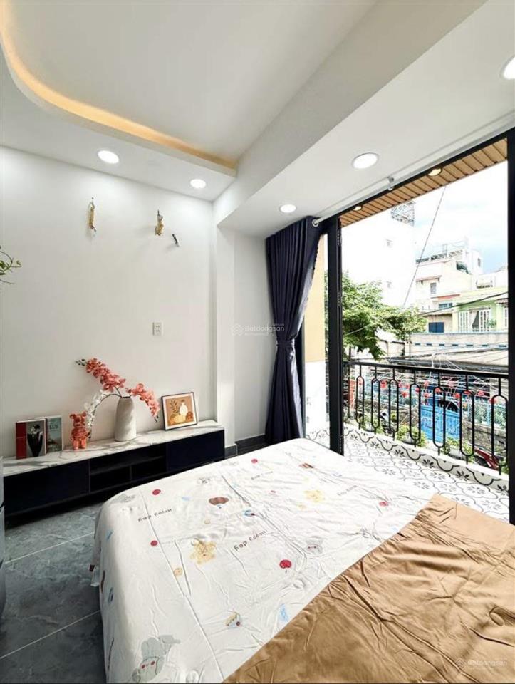 Bán gấp nhà đường nguyễn thị minh khai,quận 3 ,vị trí đẹp khu vực gần tttp,dt 48m2,giá 2tỷ980,shr