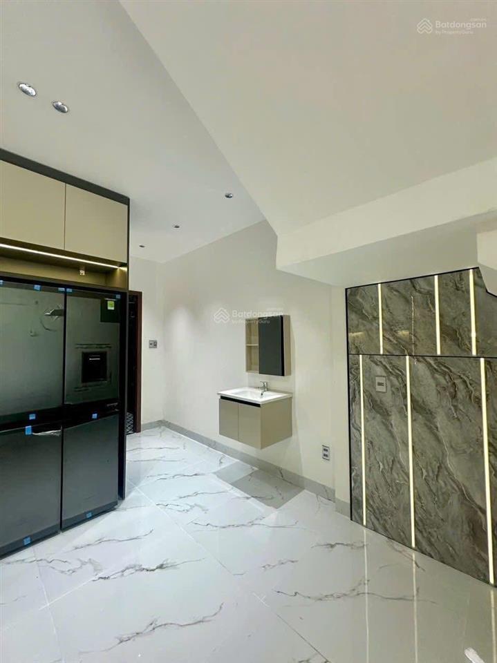 Bán gấp nhà đường phổ quang ,quận tân bình , khu vực đông dân cư , dt 52m2 ,giá 2tỷ630,shr
