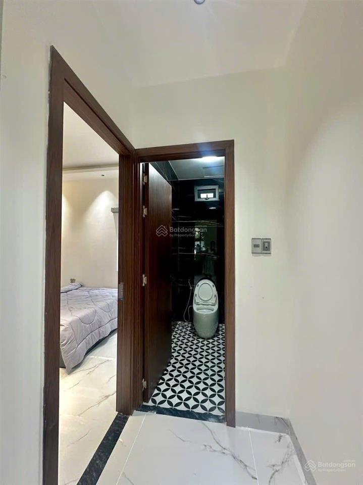 Bán gấp nhà đường phổ quang ,quận tân bình , khu vực đông dân cư , dt 52m2 ,giá 2tỷ630,shr