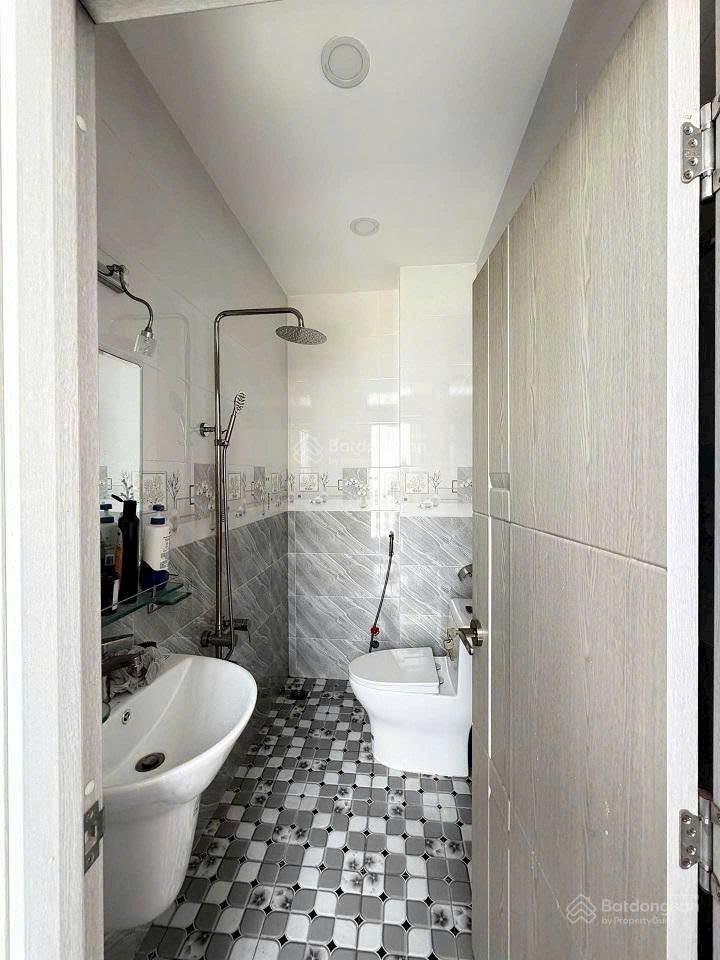 Bán gấp nhà ở gần bv mắt ,đường tú xương ,q3,diện tích 38m2,shr chỉ với 1tỷ960 sở hữu ngay